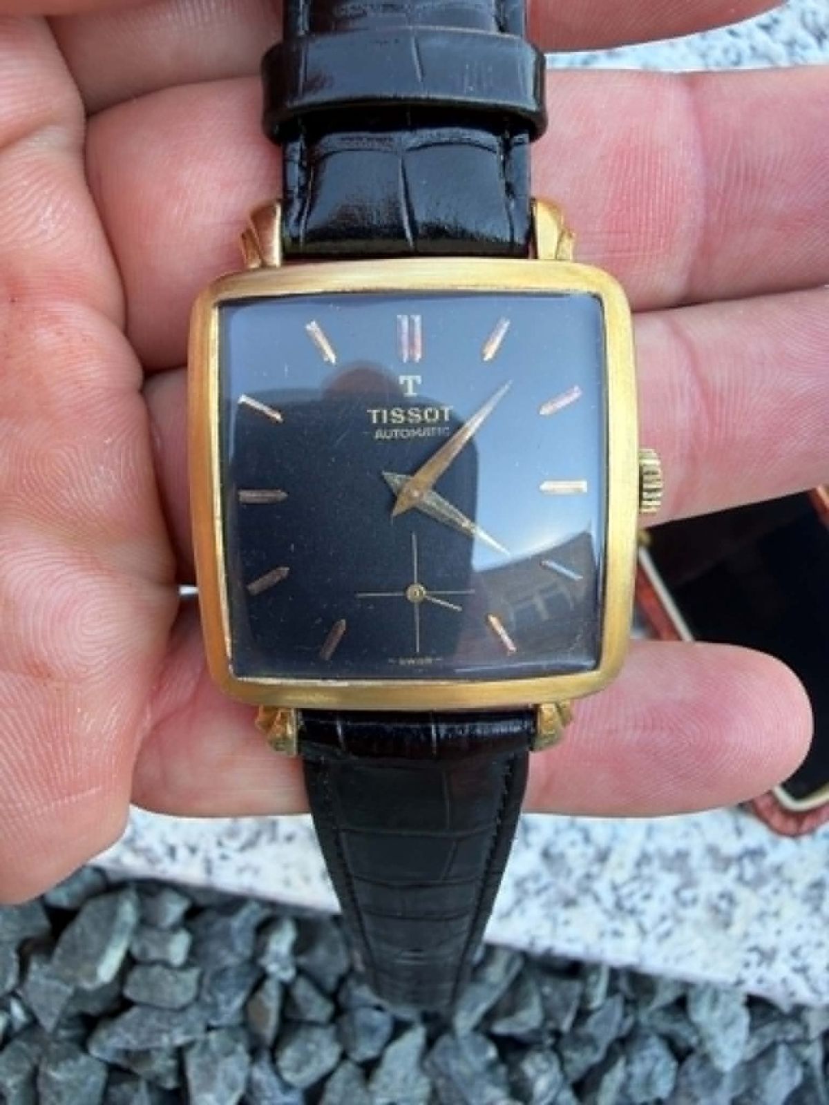 Tissot-Square-8702-cal28,5-1952-18k gold