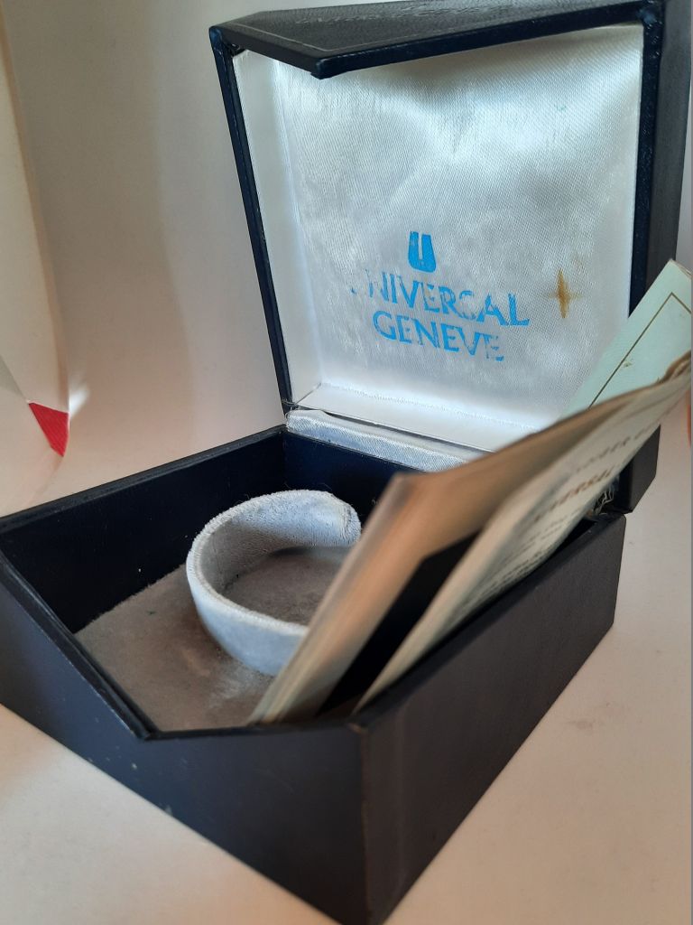 Universal Geneve watch box and paper