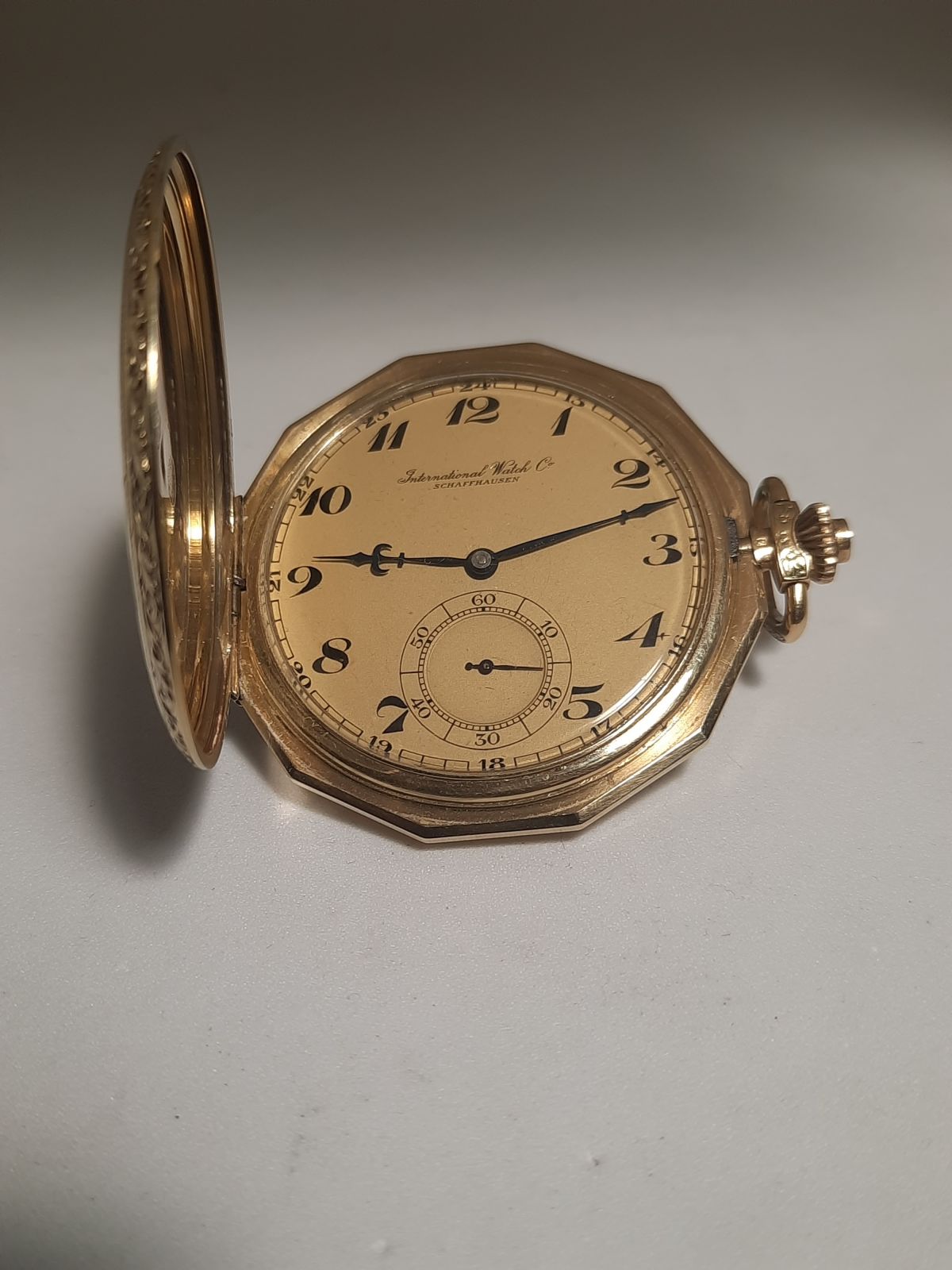 IWC-Art deco-Tailcoat-cal 73-1935-14k hunter