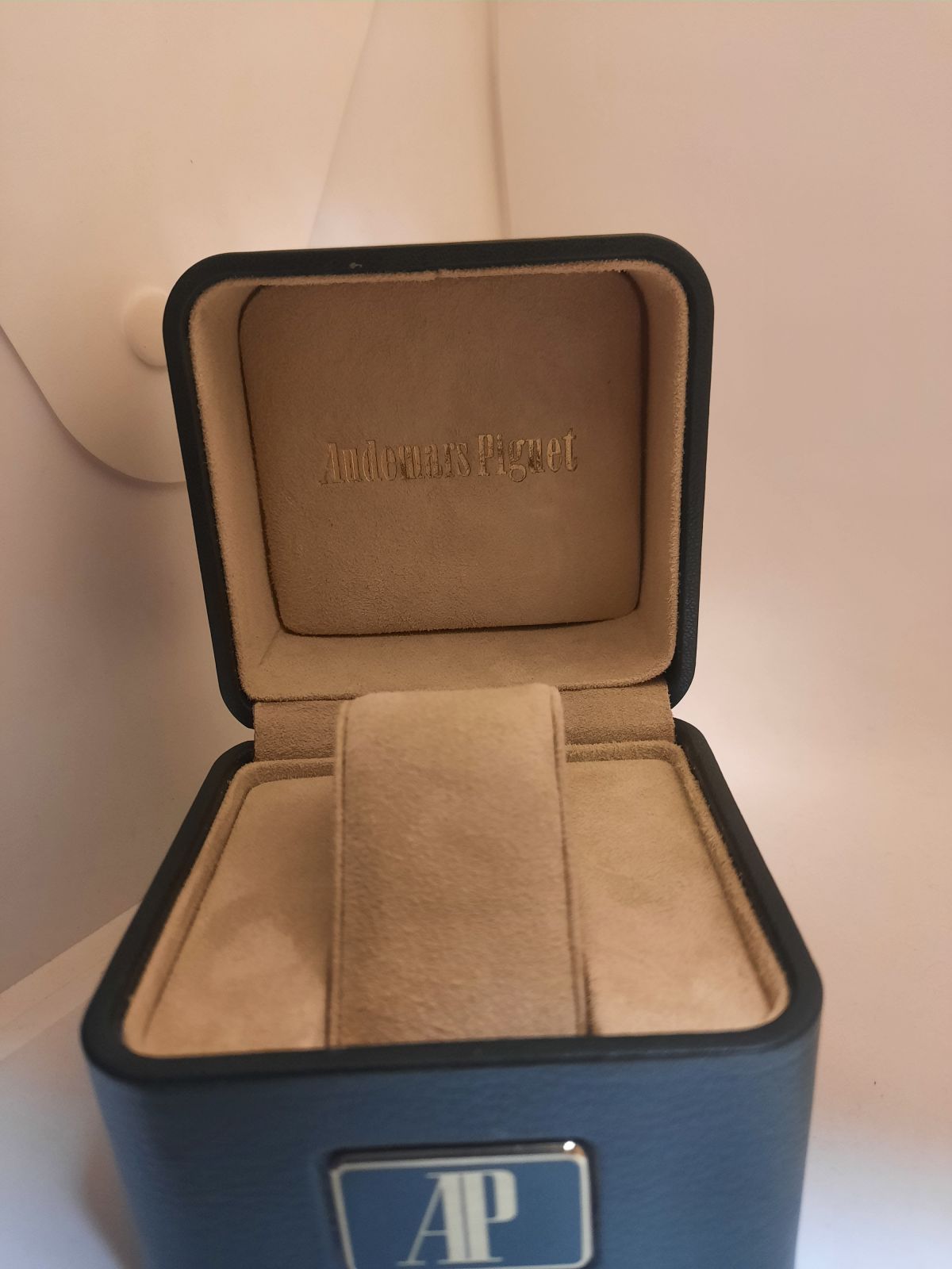 Aduemars-Piguet-Royal Oak Jumbo watch box 1972