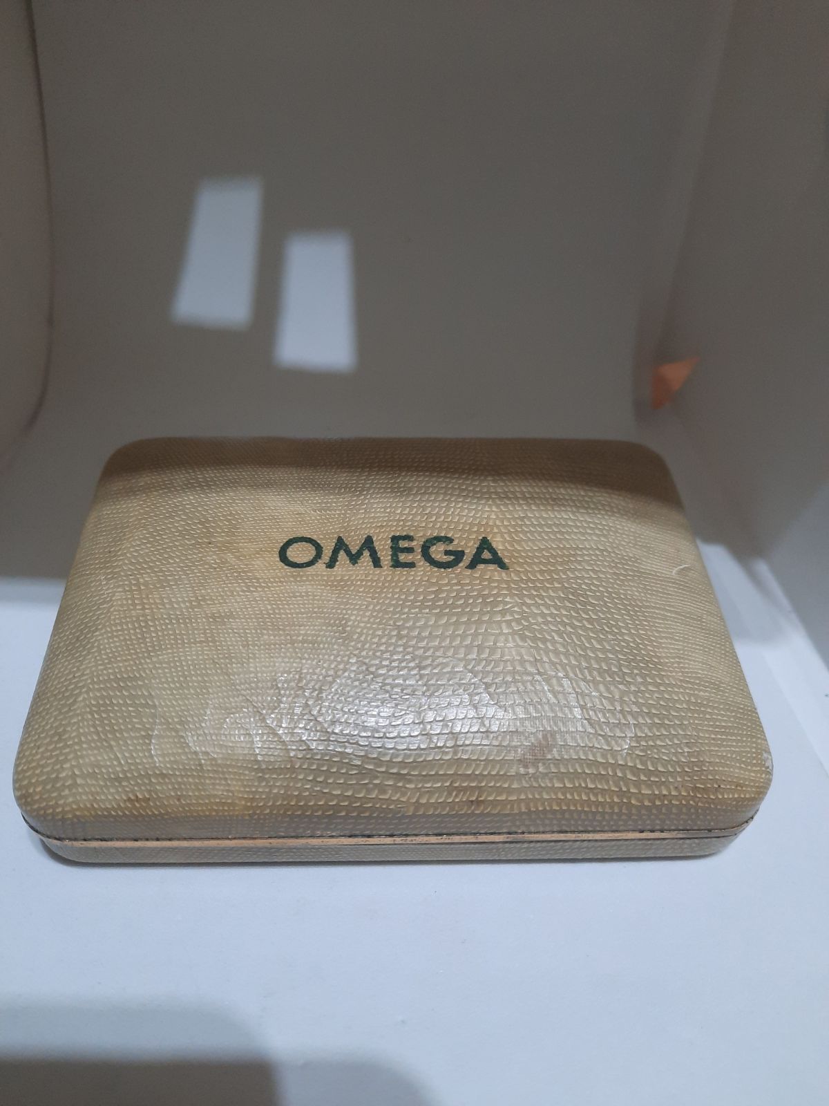 Omega vintage watch box (lizard leather)