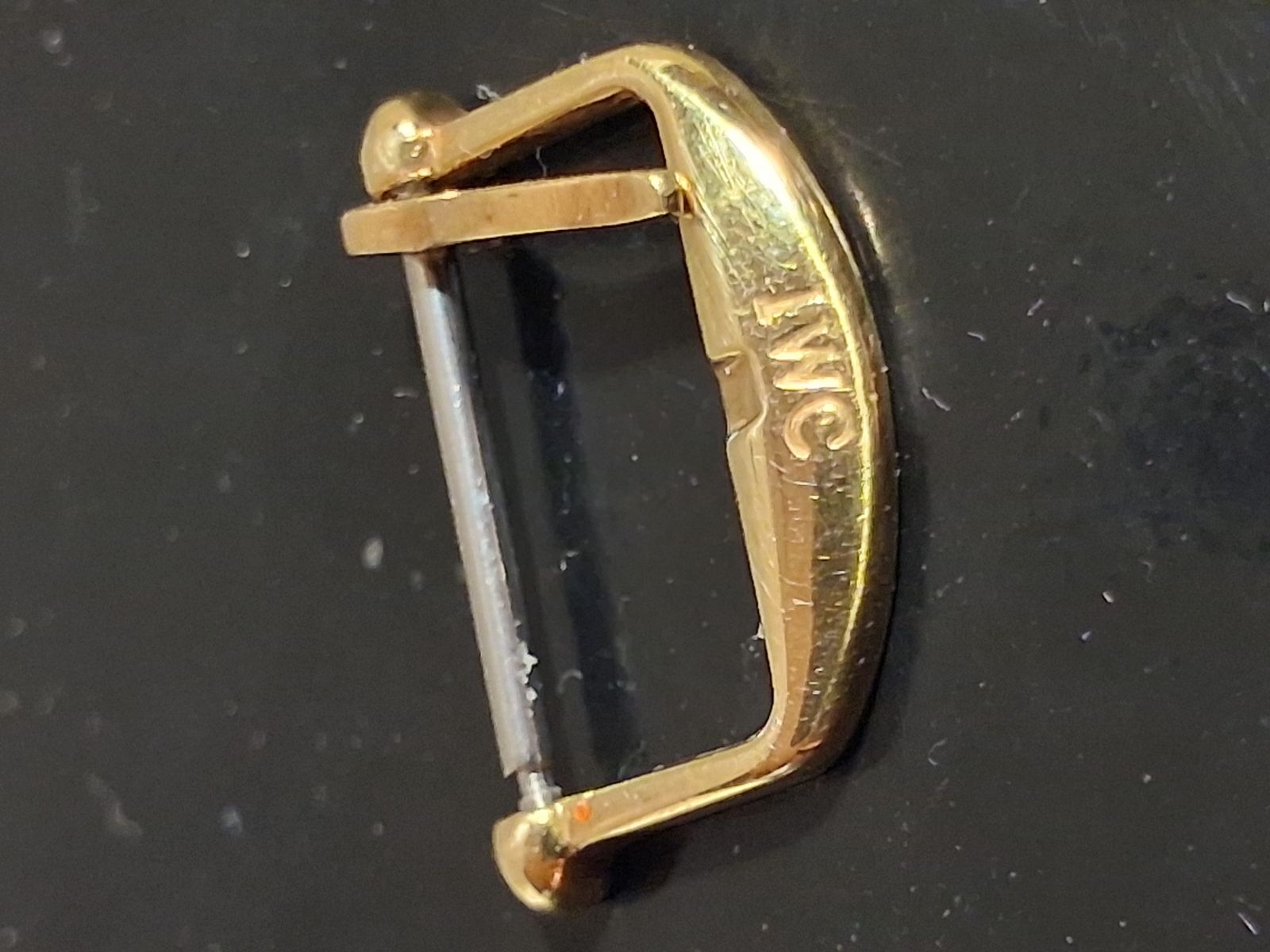 IWC-buckle-18k gold